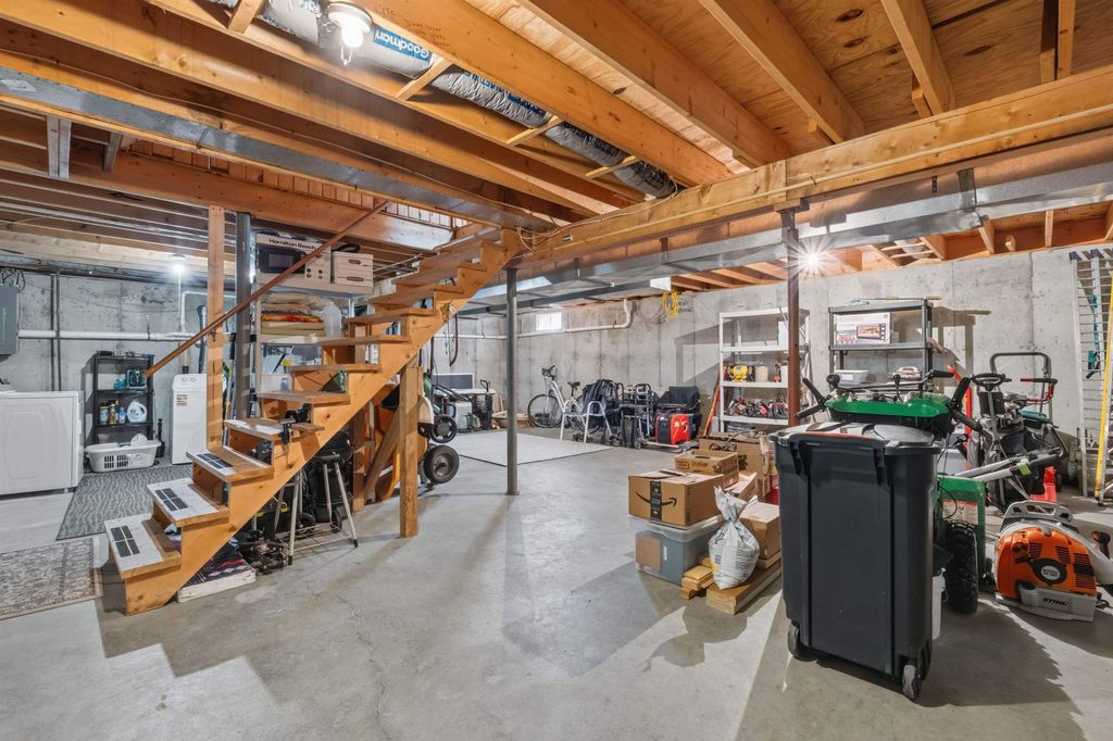 Image 37 of property listing at 226 Valley Road, Haverhill, NH 03785