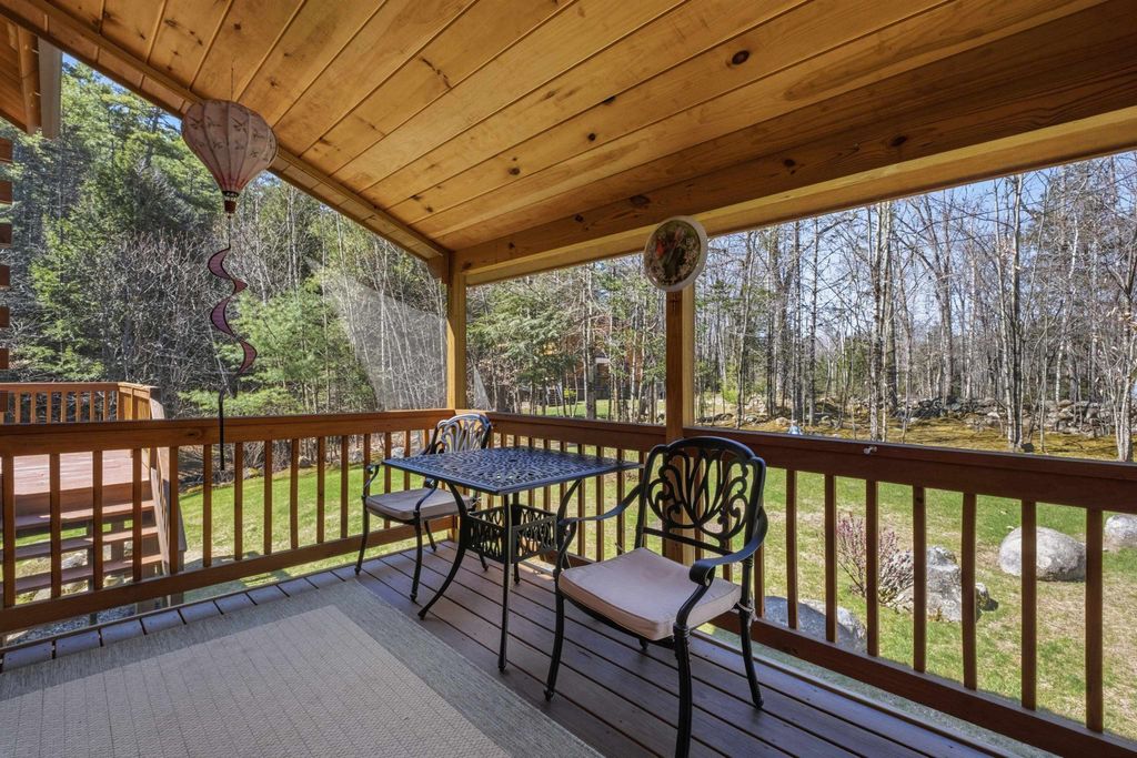 Image 5 of property listing at 226 Valley Road, Haverhill, NH 03785