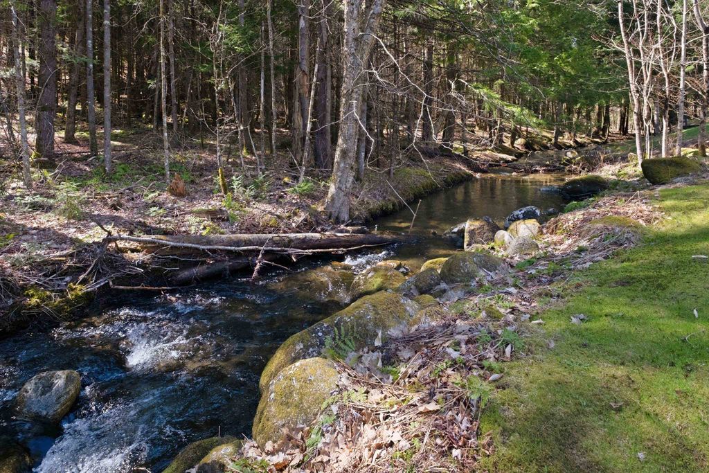 Image 42 of property listing at 226 Valley Road, Haverhill, NH 03785