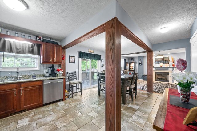 2764 Ann Dr, Clarksville, TN 37040