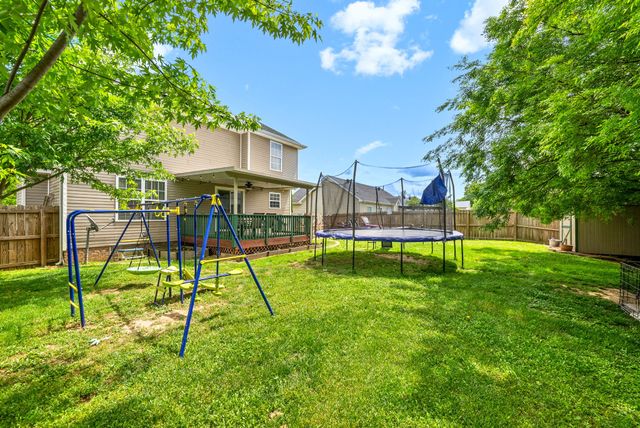 2764 Ann Dr, Clarksville, TN 37040