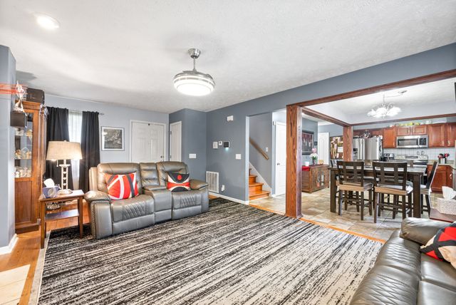2764 Ann Dr, Clarksville, TN 37040
