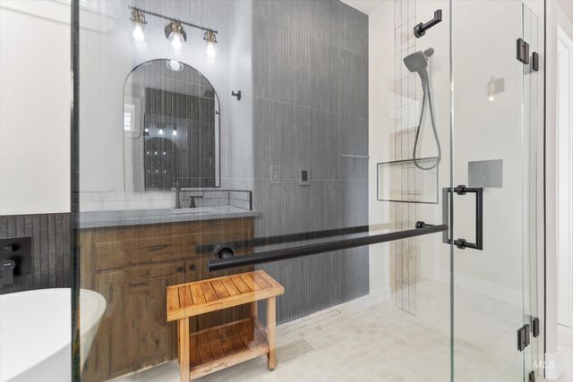 3820 E Mackay Ct, Meridian, ID 83642