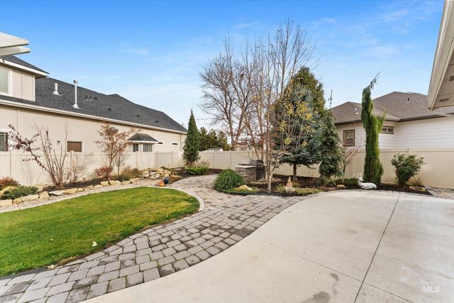 3820 E Mackay Ct, Meridian, ID 83642