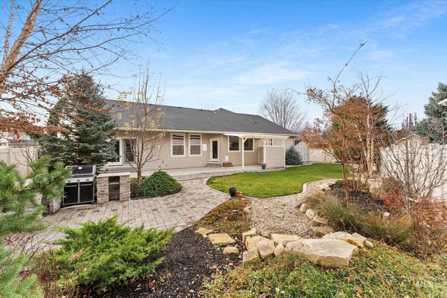 3820 E Mackay Ct, Meridian, ID 83642