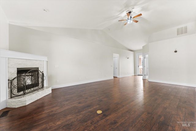 3820 E Mackay Ct, Meridian, ID 83642