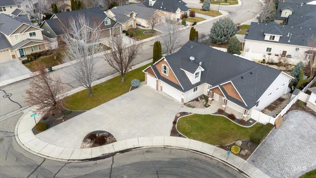 3820 E Mackay Ct, Meridian, ID 83642