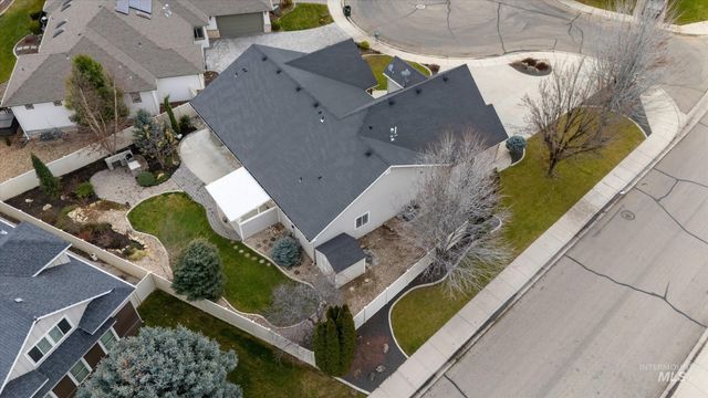 3820 E Mackay Ct, Meridian, ID 83642