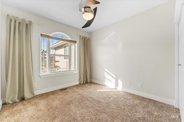 3820 E Mackay Ct, Meridian, ID 83642