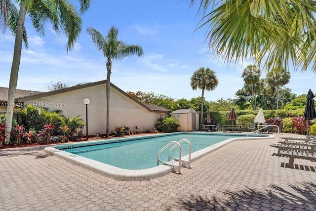 2266 Seagrape Cir, Coconut Creek, FL 33066