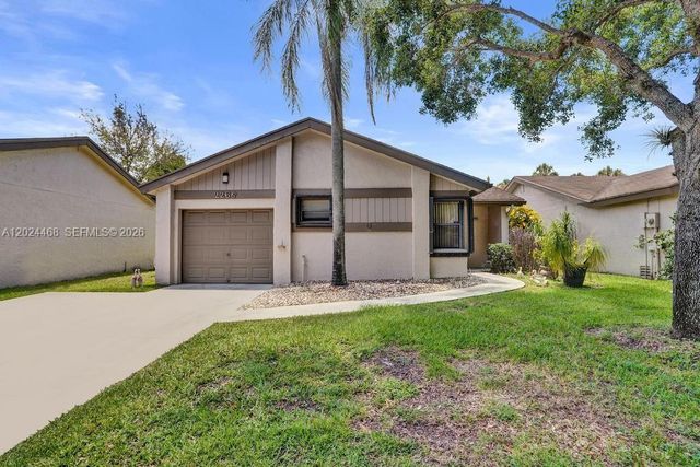 2266 Seagrape Cir, Coconut Creek, FL 33066