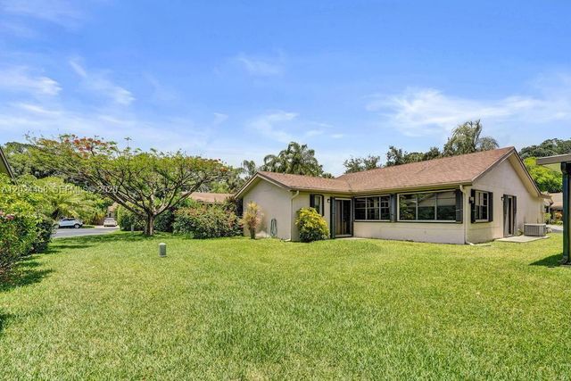 2266 Seagrape Cir, Coconut Creek, FL 33066