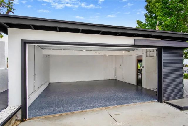 300 Holmwood Drive, Newport Beach, CA 92663