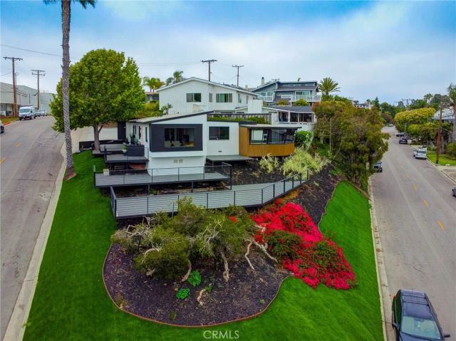 300 Holmwood Drive, Newport Beach, CA 92663