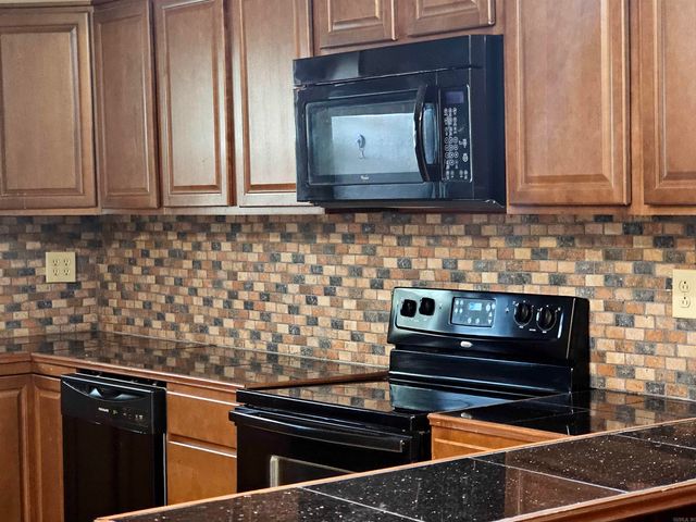 636 W Cliff Drive, Fairfield Bay, AR 72088