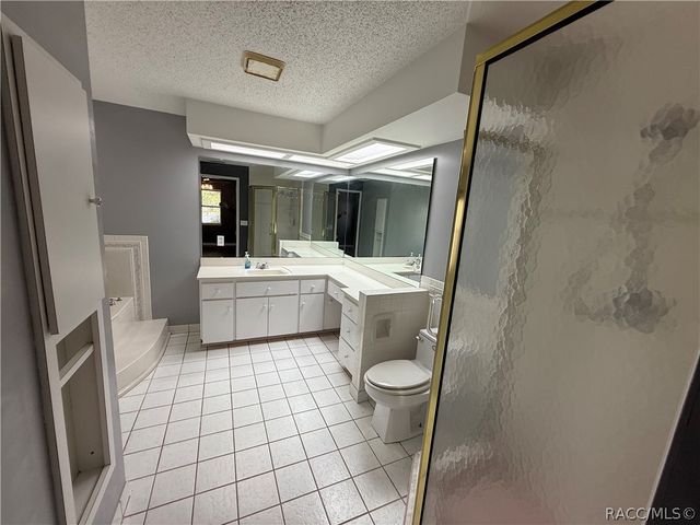 2235 W Springlake Drive, Dunnellon, FL 34434