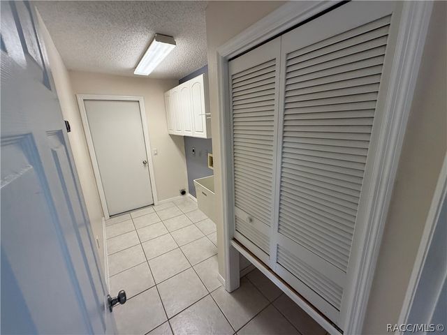 2235 W Springlake Drive, Dunnellon, FL 34434