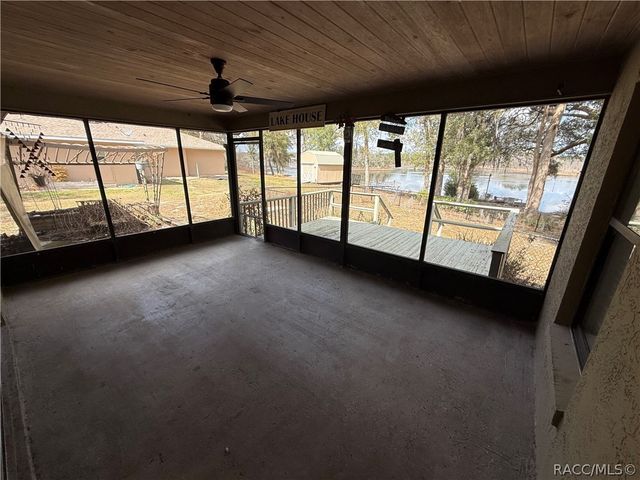 2235 W Springlake Drive, Dunnellon, FL 34434