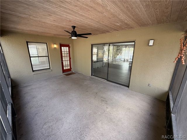 2235 W Springlake Drive, Dunnellon, FL 34434