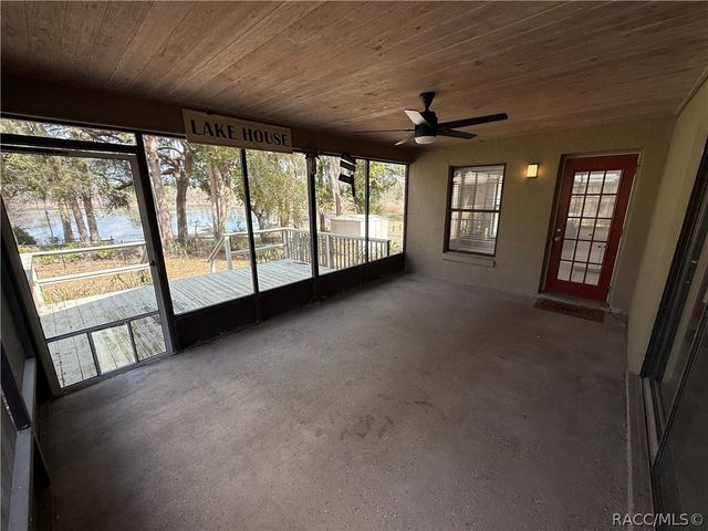 2235 W Springlake Drive, Dunnellon, FL 34434