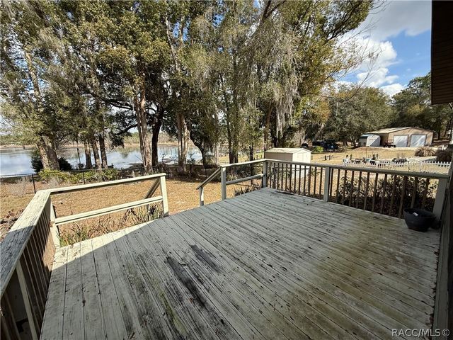 2235 W Springlake Drive, Dunnellon, FL 34434