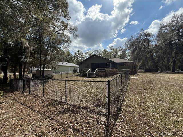 2235 W Springlake Drive, Dunnellon, FL 34434