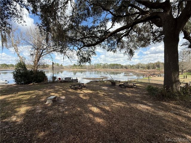 2235 W Springlake Drive, Dunnellon, FL 34434