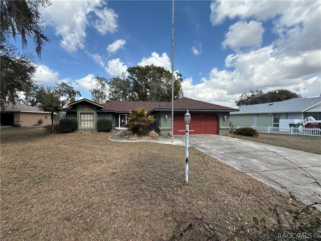 2235 W Springlake Drive, Dunnellon, FL 34434