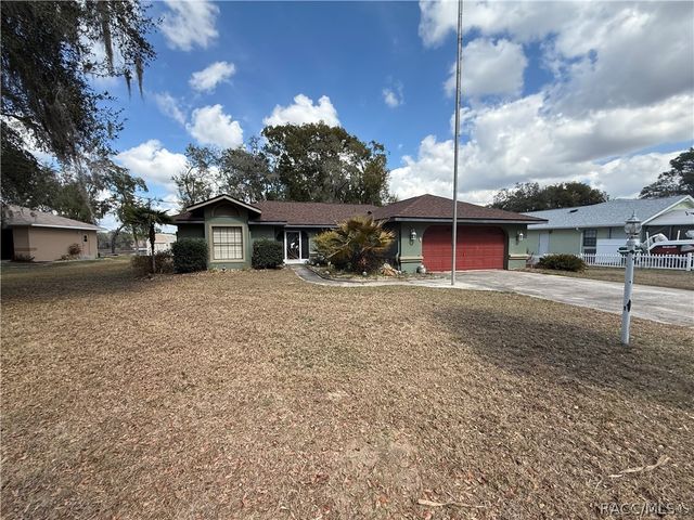 2235 W Springlake Drive, Dunnellon, FL 34434