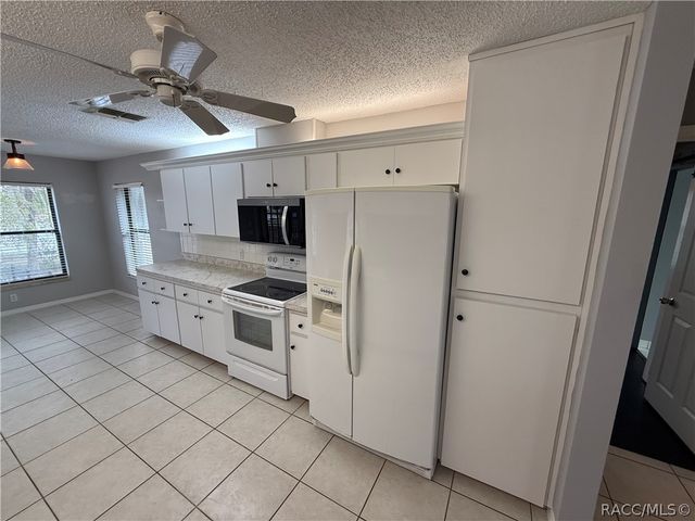 2235 W Springlake Drive, Dunnellon, FL 34434