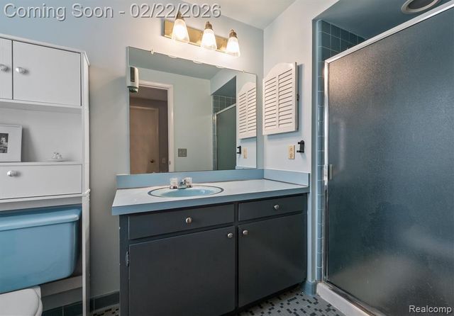 504 Weybridge Drive, Bloomfield Hills, MI 48304