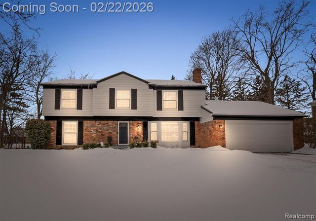504 Weybridge Drive, Bloomfield Hills, MI 48304