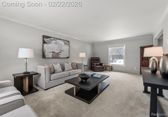 504 Weybridge Drive, Bloomfield Hills, MI 48304