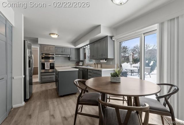 504 Weybridge Drive, Bloomfield Hills, MI 48304