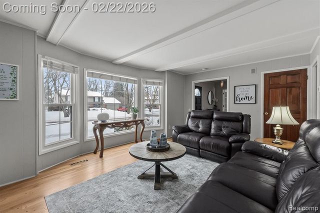 504 Weybridge Drive, Bloomfield Hills, MI 48304