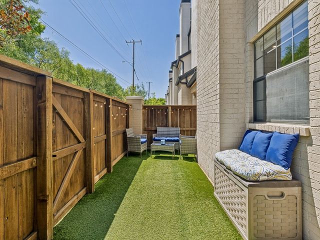 3901 Travis Street 125, Dallas, TX 75204