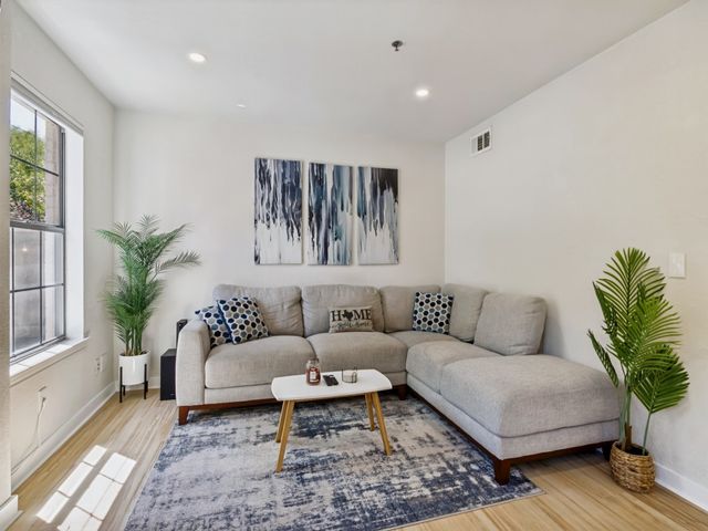 3901 Travis Street 125, Dallas, TX 75204