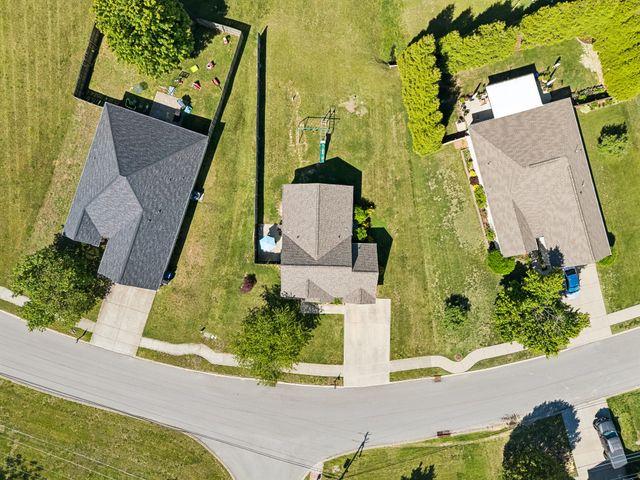 813 Magnolia Blvd, White House, TN 37188