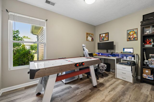 813 Magnolia Blvd, White House, TN 37188