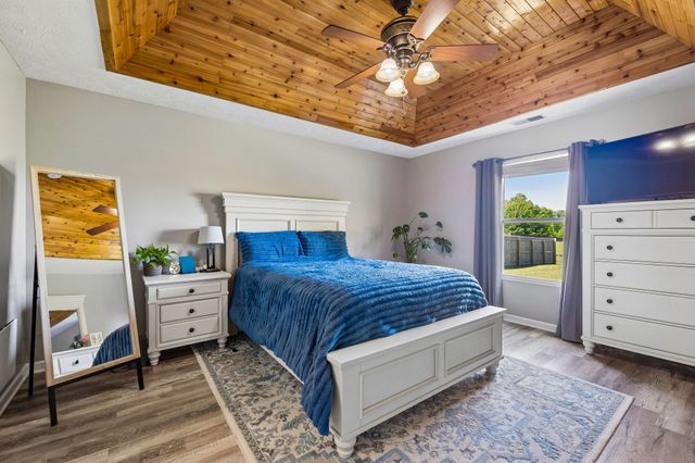 813 Magnolia Blvd, White House, TN 37188