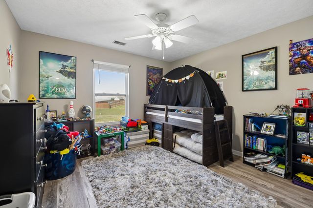 813 Magnolia Blvd, White House, TN 37188