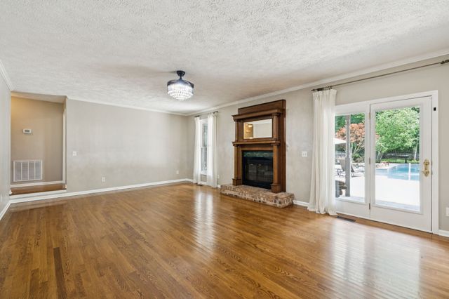 1150 Deer Run Rd, Murfreesboro, TN 37128