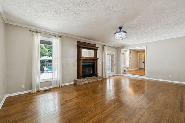 1150 Deer Run Rd, Murfreesboro, TN 37128