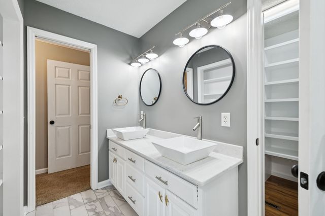 1150 Deer Run Rd, Murfreesboro, TN 37128