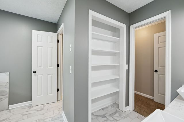 1150 Deer Run Rd, Murfreesboro, TN 37128