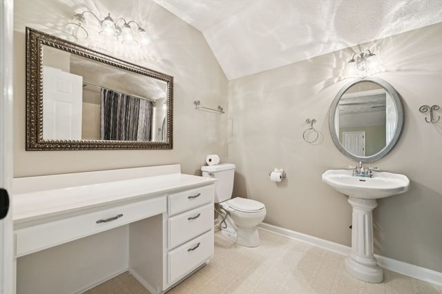 1150 Deer Run Rd, Murfreesboro, TN 37128