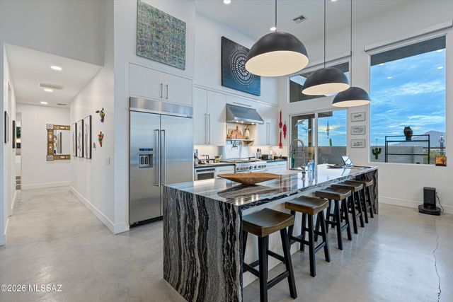 2802 N Cerrada De Beto, Tucson, AZ 85745