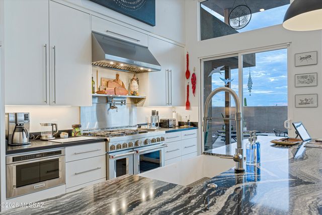 2802 N Cerrada De Beto, Tucson, AZ 85745