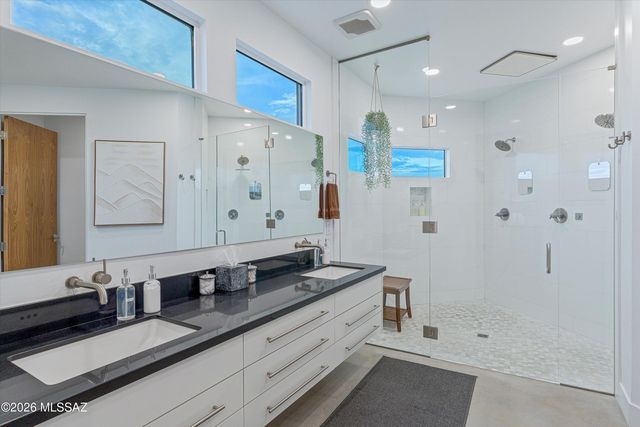 2802 N Cerrada De Beto, Tucson, AZ 85745