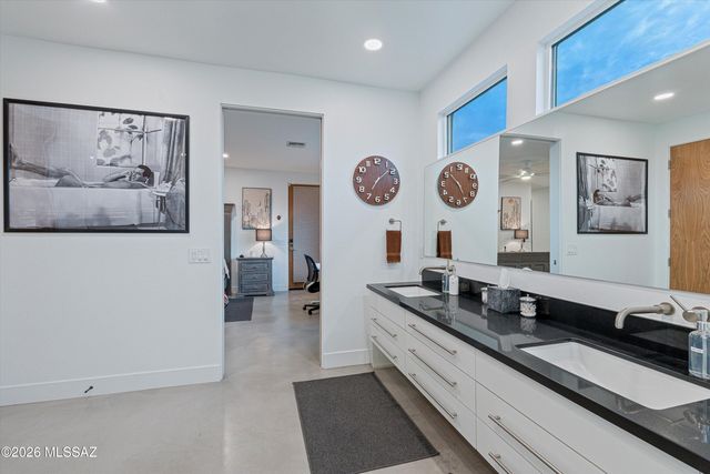 2802 N Cerrada De Beto, Tucson, AZ 85745